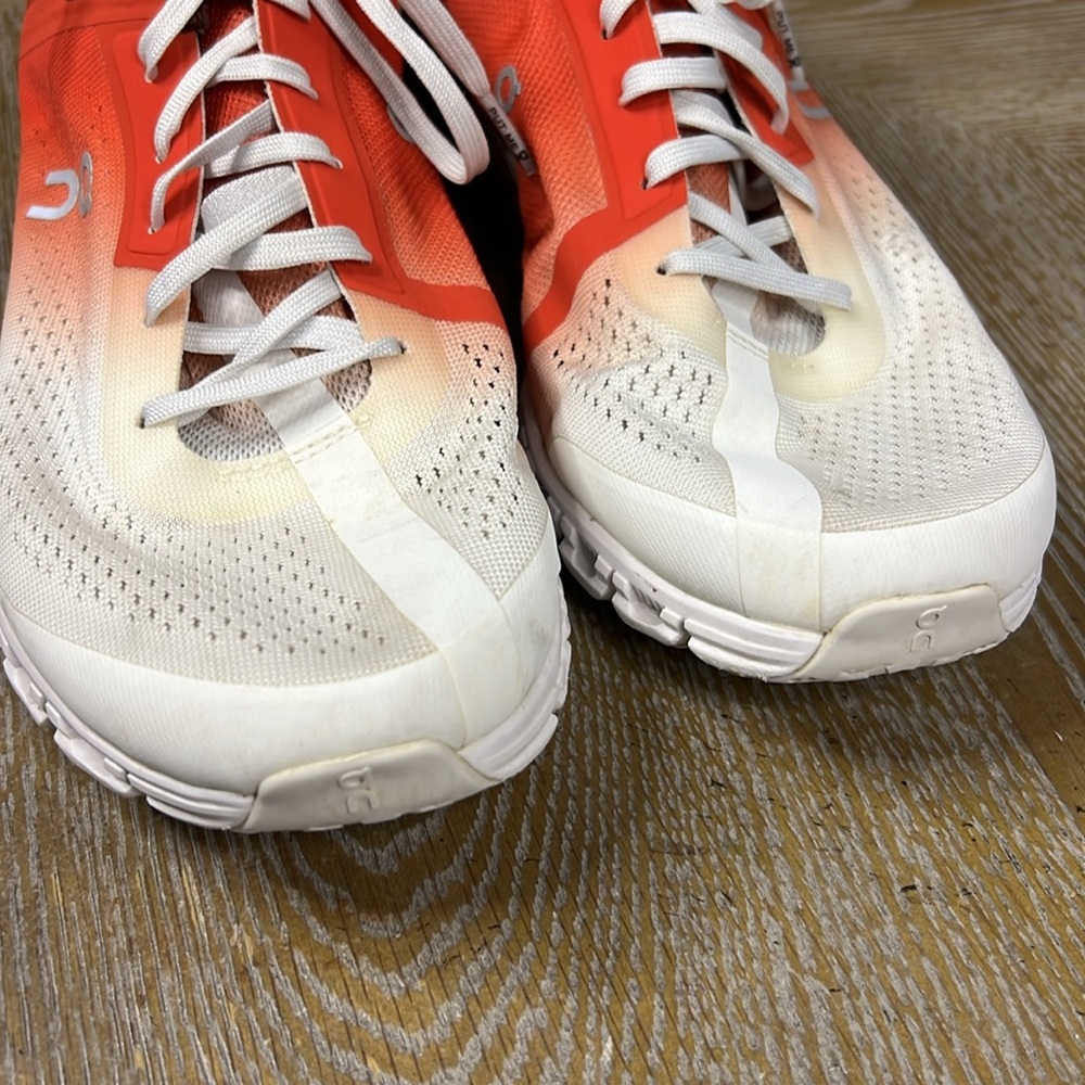 ON Running Women's Ombré Sunset Colors Cloudtec Sneakers 9.5 - Picture 7 of 13